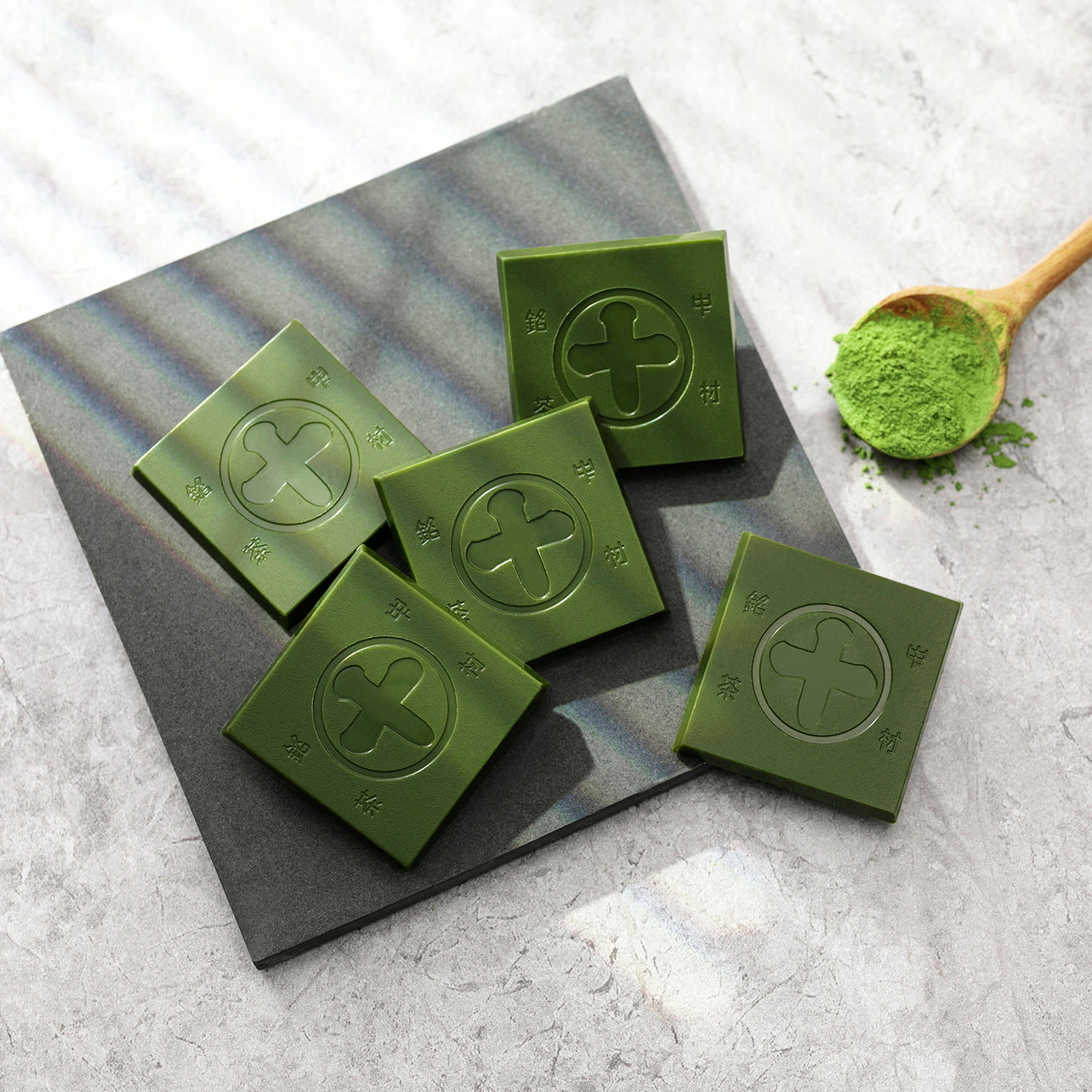 Intense Matcha Chocolate - Nakamura Tokichi - 6 pieces Open