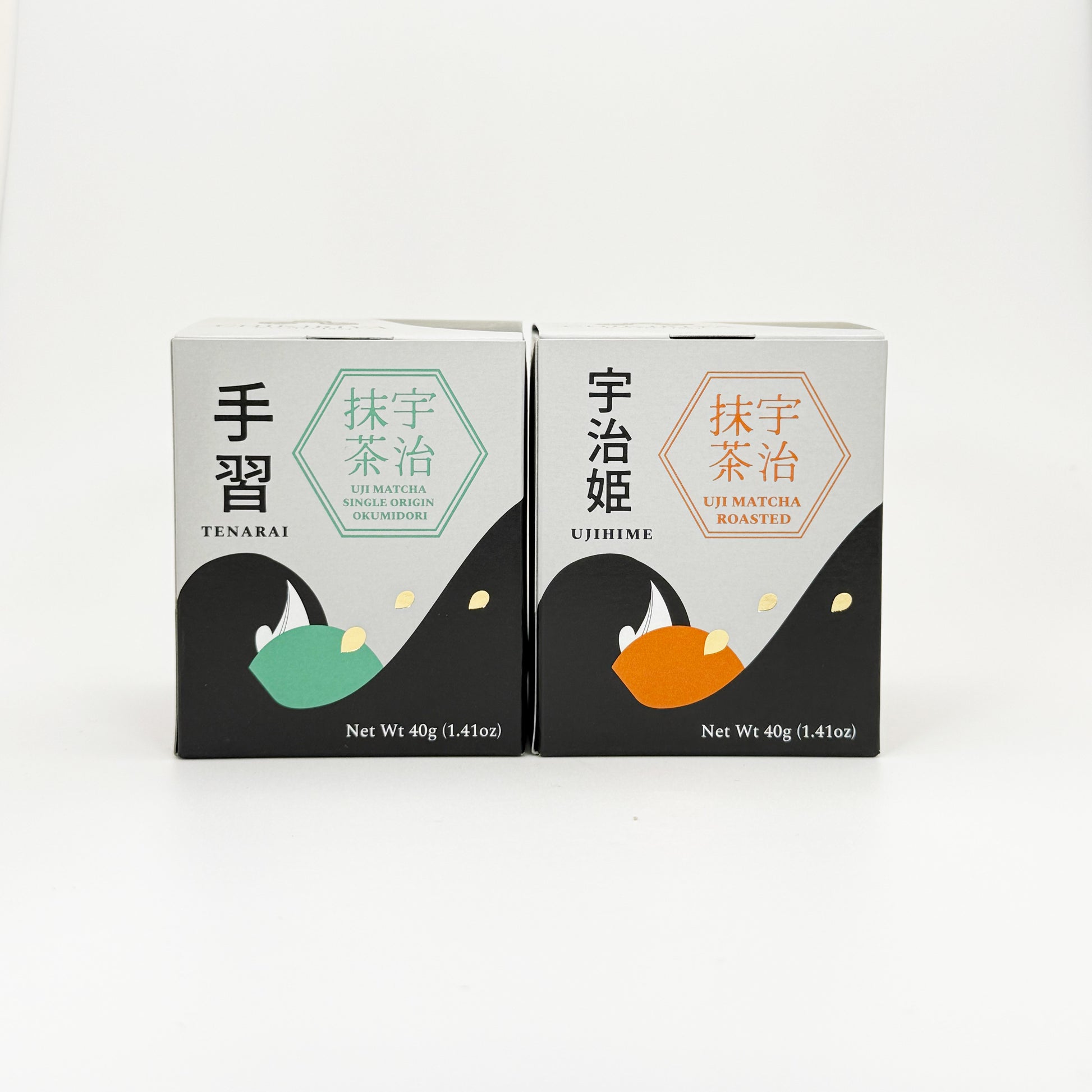 Tenarai and Ujihime next to each other in boxes. The tenarai is teal and the Ujihime is brown. They contai 40 grams of matcha each.